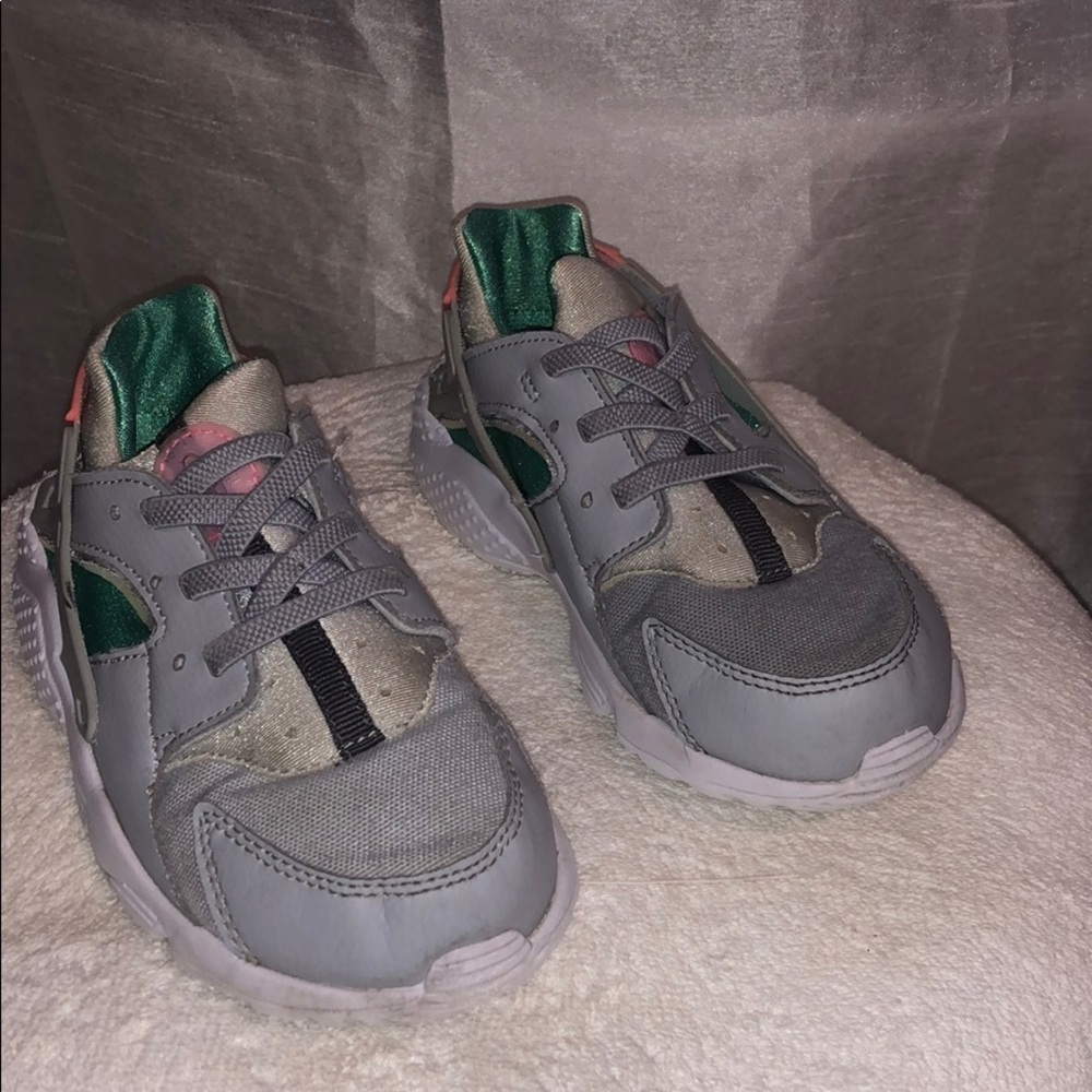 Nike Huarache Sneaker - good condition